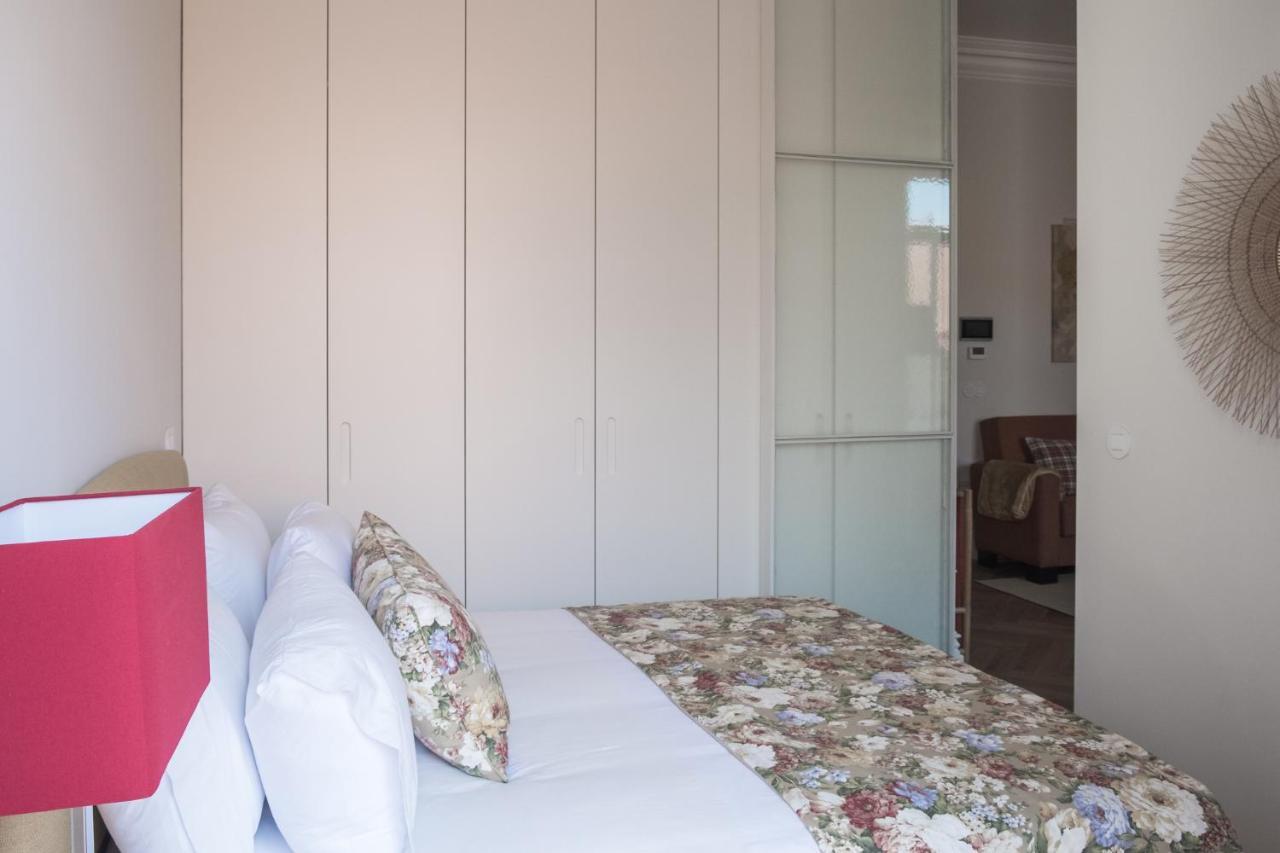 Boutique Rentals-Flores Chic In Historical Center Porto Exterior photo